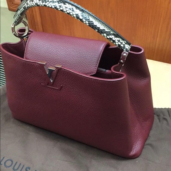 new LOUIS VUITTON MM Capucines Leather Tote - Picture 4 of 15